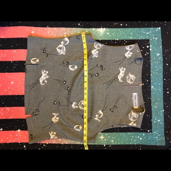 Floral pattern blouse - Picture 3 of 5